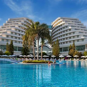***** Semesteranläggning (resort) Miracle Turkiet